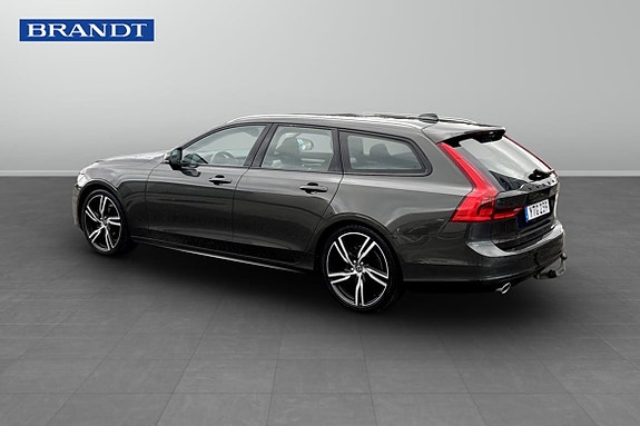 Volvo V90 2 of 9