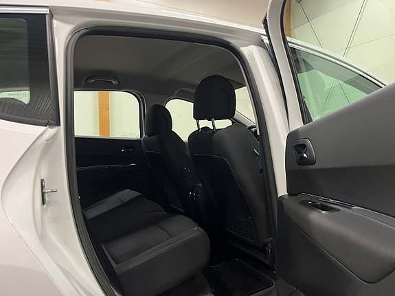 Peugeot 3008 13 of 17