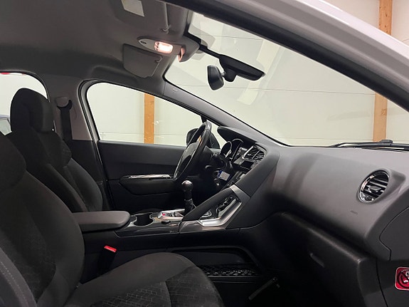 Peugeot 3008 11 of 17