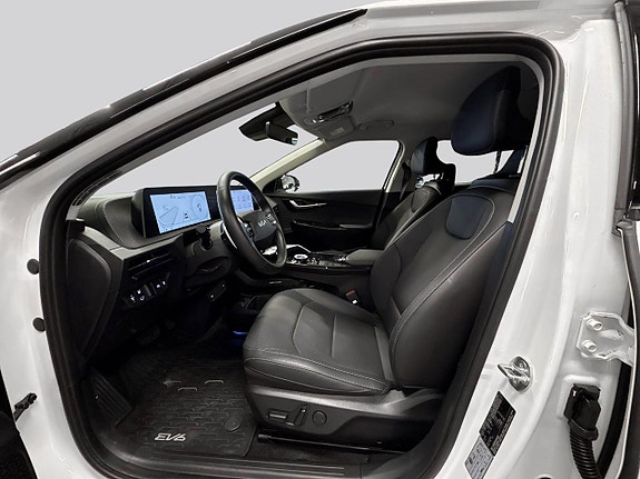 Kia EV6 8 of 19