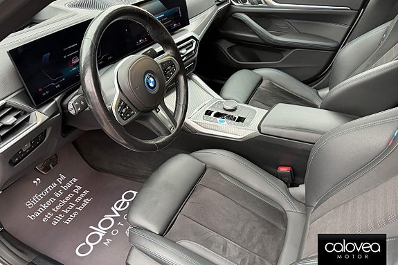 BMW i4 16 of 18