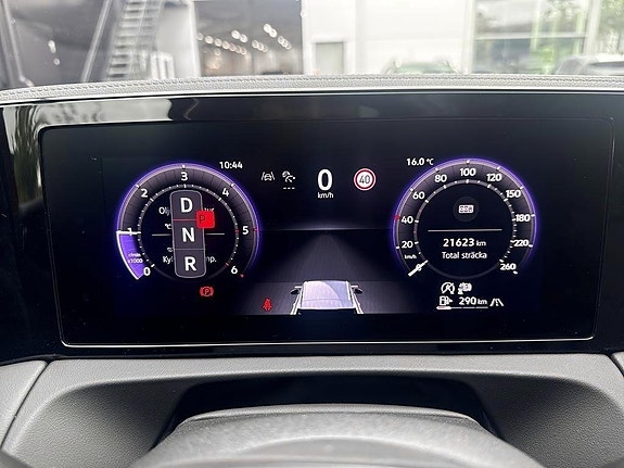 Volkswagen Tiguan 16 of 18