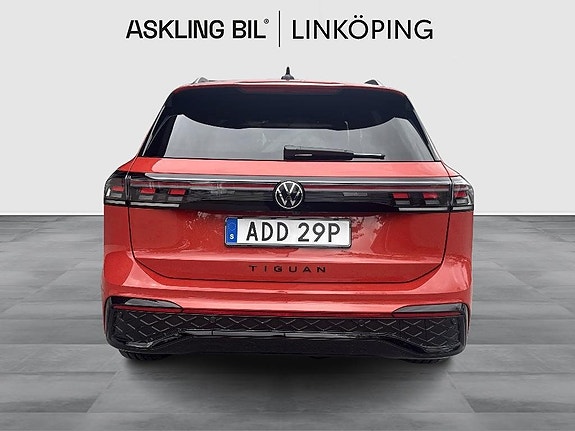 Volkswagen Tiguan 4 of 18