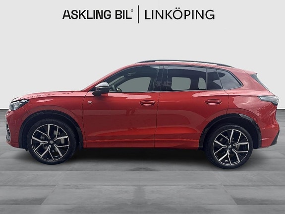 Volkswagen Tiguan 3 of 18