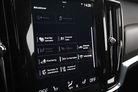 Volvo V90 Cross Country 24 of 30