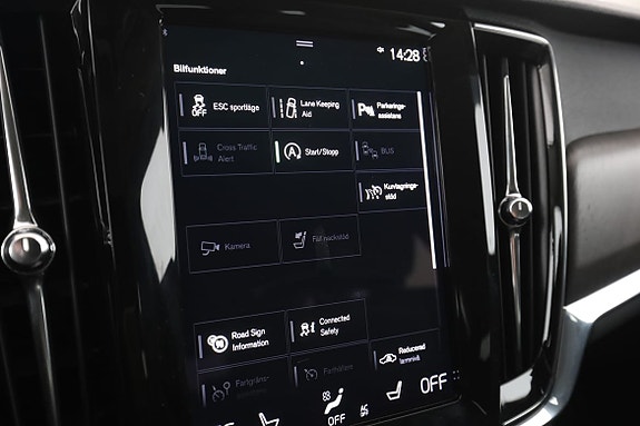 Volvo V90 Cross Country 23 of 30