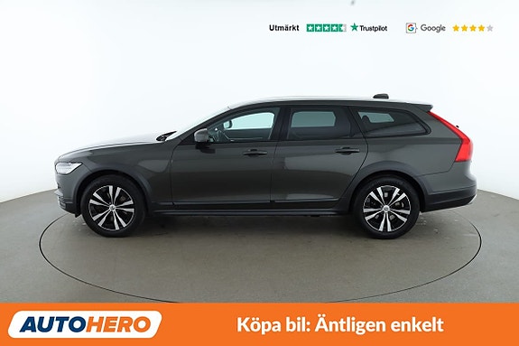Volvo V90 Cross Country 2 of 30