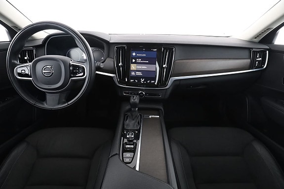 Volvo V90 Cross Country 13 of 30