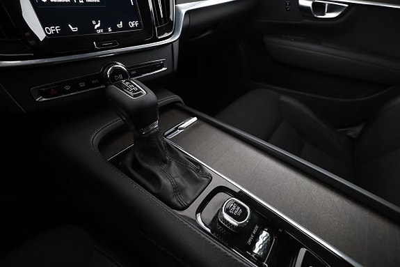 Volvo V90 Cross Country 25 of 30