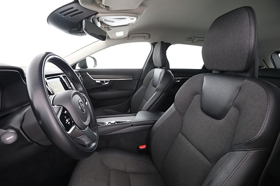 Volvo V90 Cross Country 11 of 30
