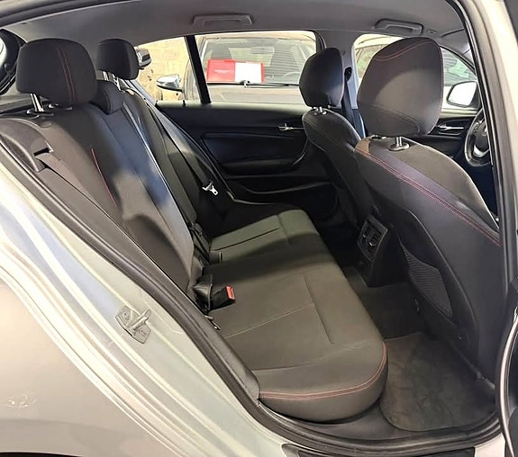BMW 116i 14 of 24