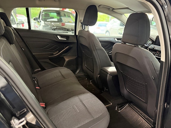 Ford Focus 9 of 16