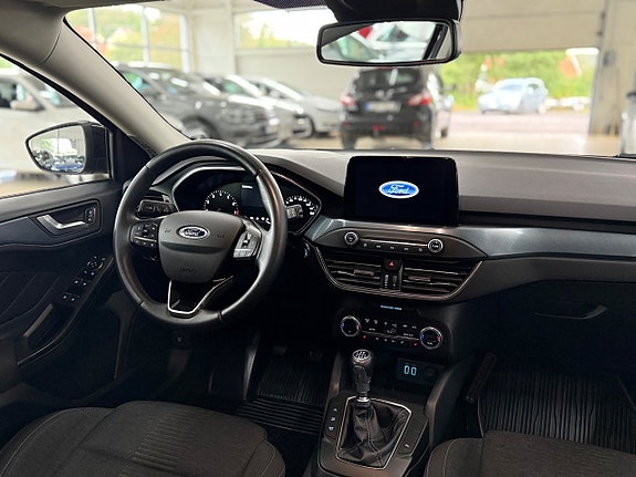 Ford Focus 10 of 16