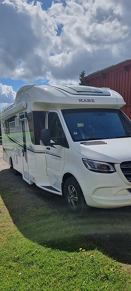 KABE TRMX 780LQB Queenbed H-stödben ,AC, Solpanel, Litiumbatteri 6 of 22
