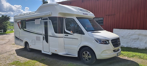 KABE TRMX 780LQB Queenbed H-stödben ,AC, Solpanel, Litiumbatteri 3 of 22