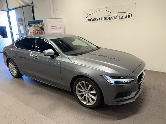Volvo S90 2 of 21