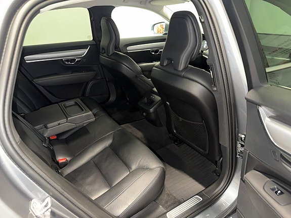 Volvo S90 11 of 21