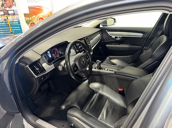 Volvo S90 13 of 21