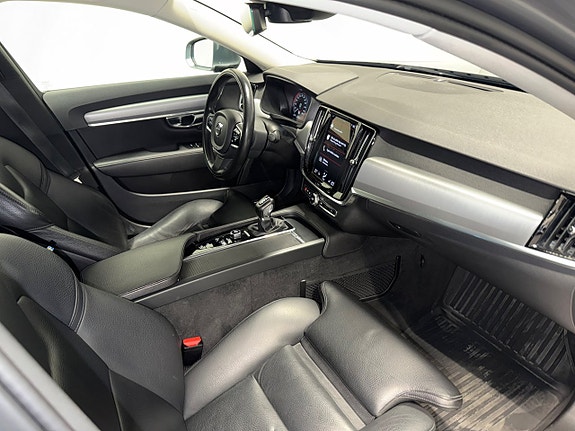 Volvo S90 10 of 21