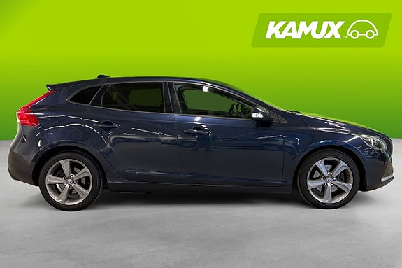Volvo V40 2 of 24