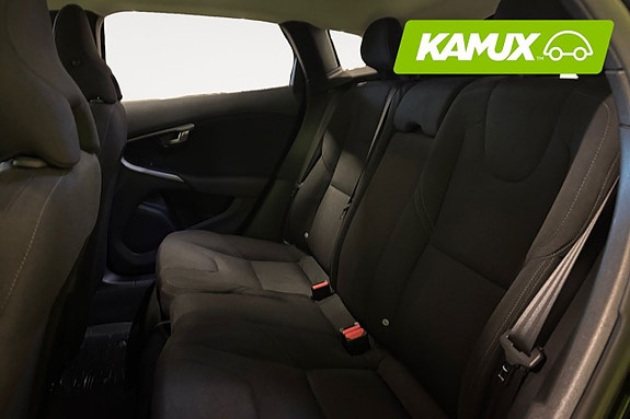 Volvo V40 14 of 24