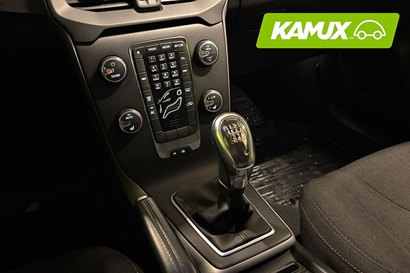 Volvo V40 11 of 24