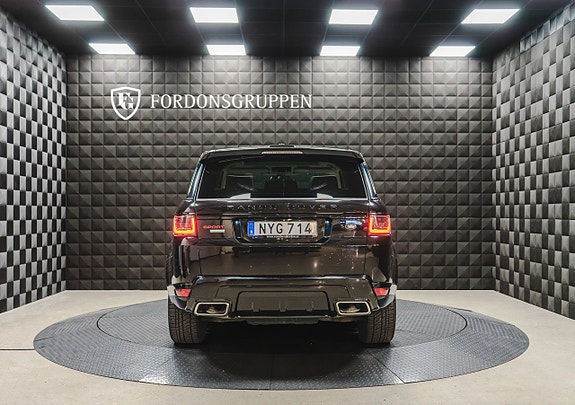 Land Rover Range Rover Sport 4 of 29