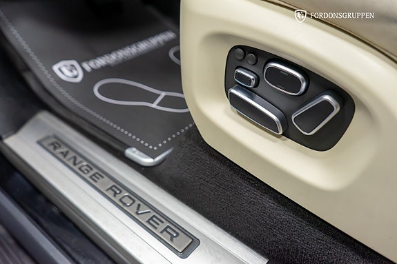 Land Rover Range Rover Sport 16 of 29