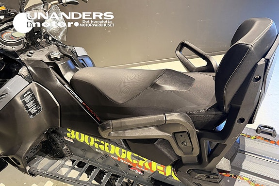 Lynx Boondocker RE 3700 800R E-TEC Dubbeldyna Nyservad Drag 6 of 10