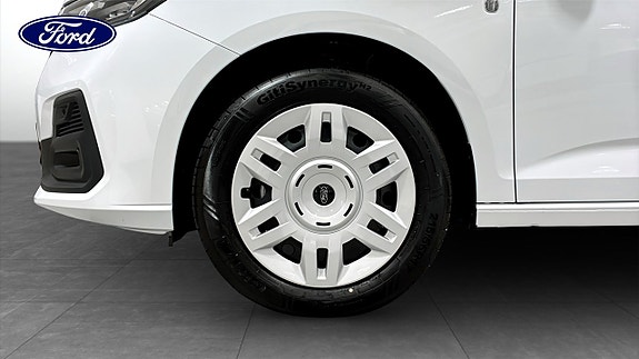 Ford Transit Connect 9 of 11