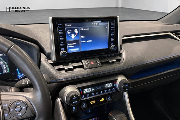 Toyota RAV4 10 of 14