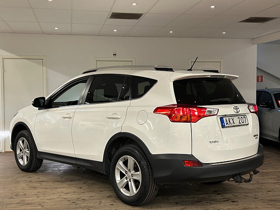 Toyota RAV4 11 of 18