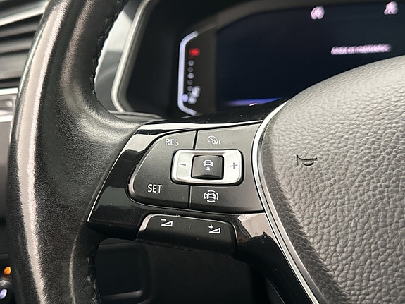 Volkswagen Tiguan 30 of 30