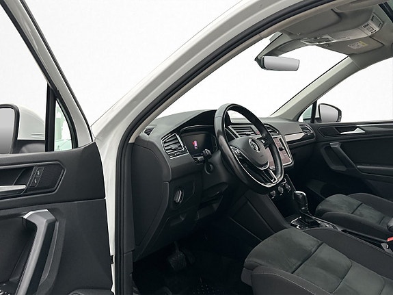 Volkswagen Tiguan 11 of 30