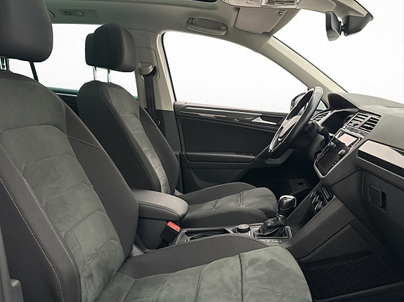Volkswagen Tiguan 17 of 30