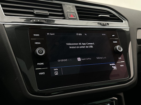 Volkswagen Tiguan 27 of 30