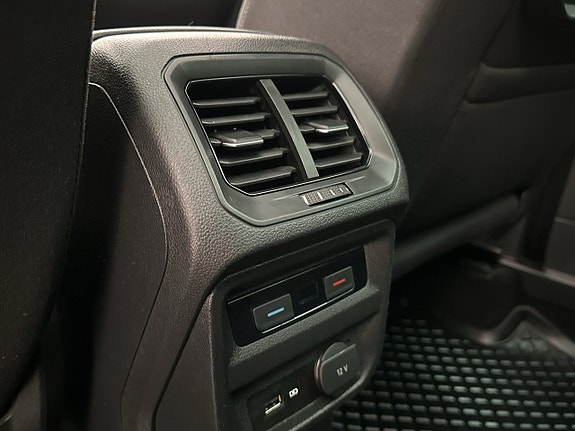 Volkswagen Tiguan 23 of 30