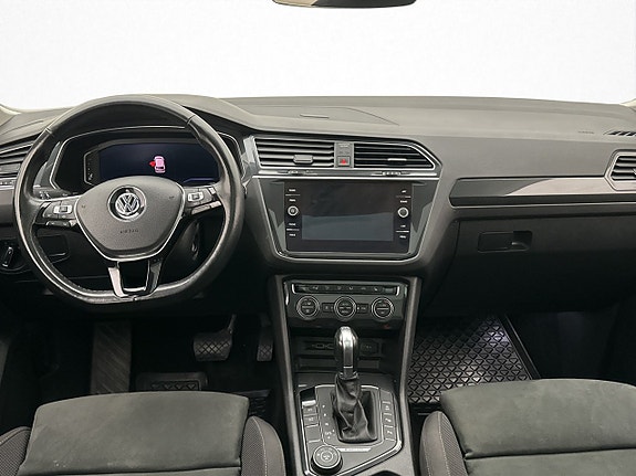 Volkswagen Tiguan 15 of 30