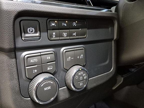 Chevrolet Tahoe 17 of 23