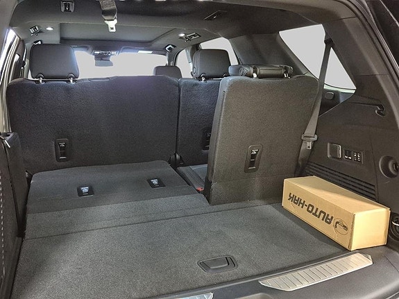 Chevrolet Tahoe 23 of 23