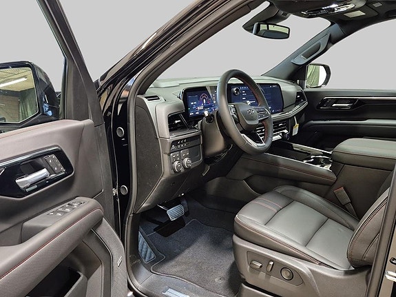 Chevrolet Tahoe 6 of 23