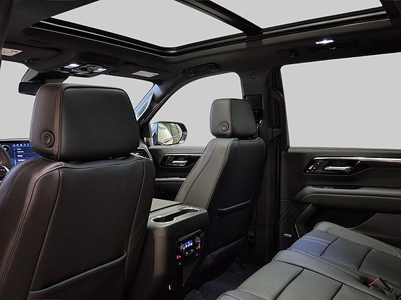 Chevrolet Tahoe 20 of 23