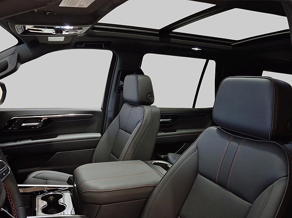 Chevrolet Tahoe 8 of 23