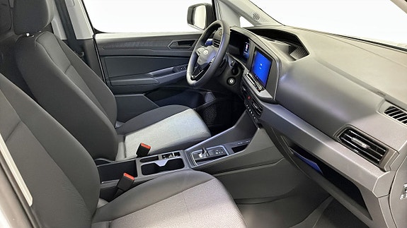Ford Transit Connect 3 of 11