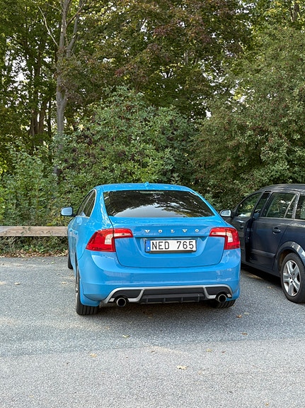 Volvo S60 4 of 6