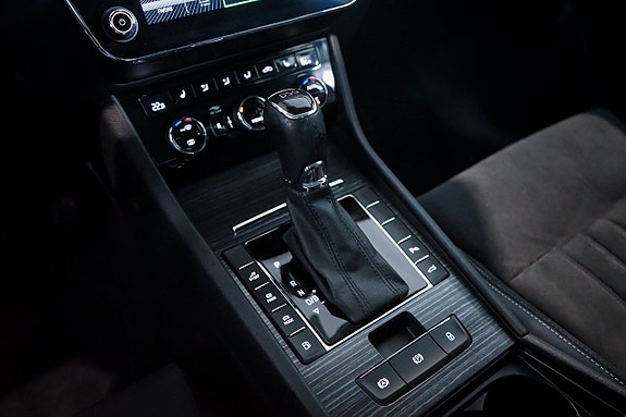 Skoda Superb 10 of 27