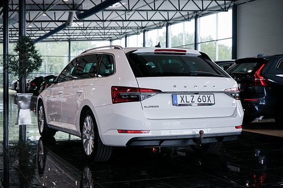 Skoda Superb 8 of 27