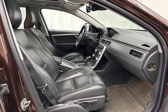 Volvo XC70 8 of 18