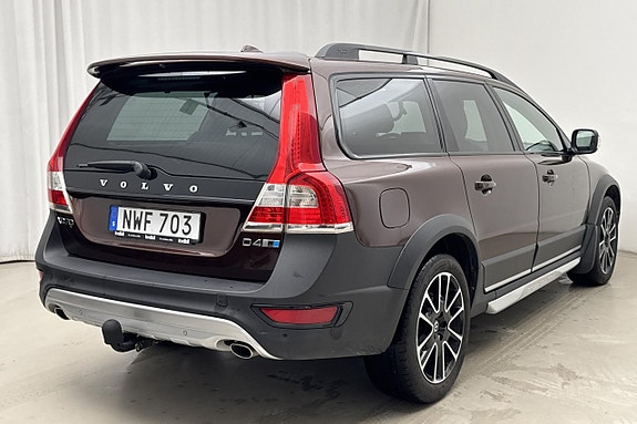Volvo XC70 3 of 18