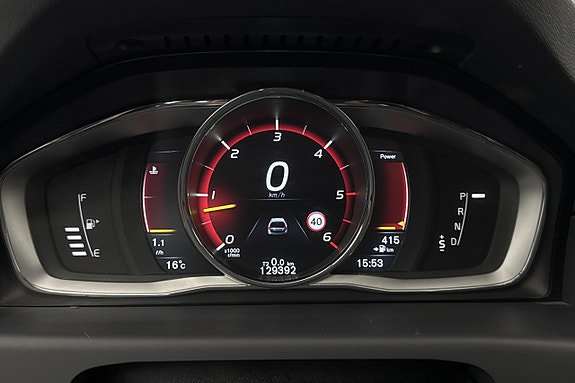 Volvo XC70 11 of 18